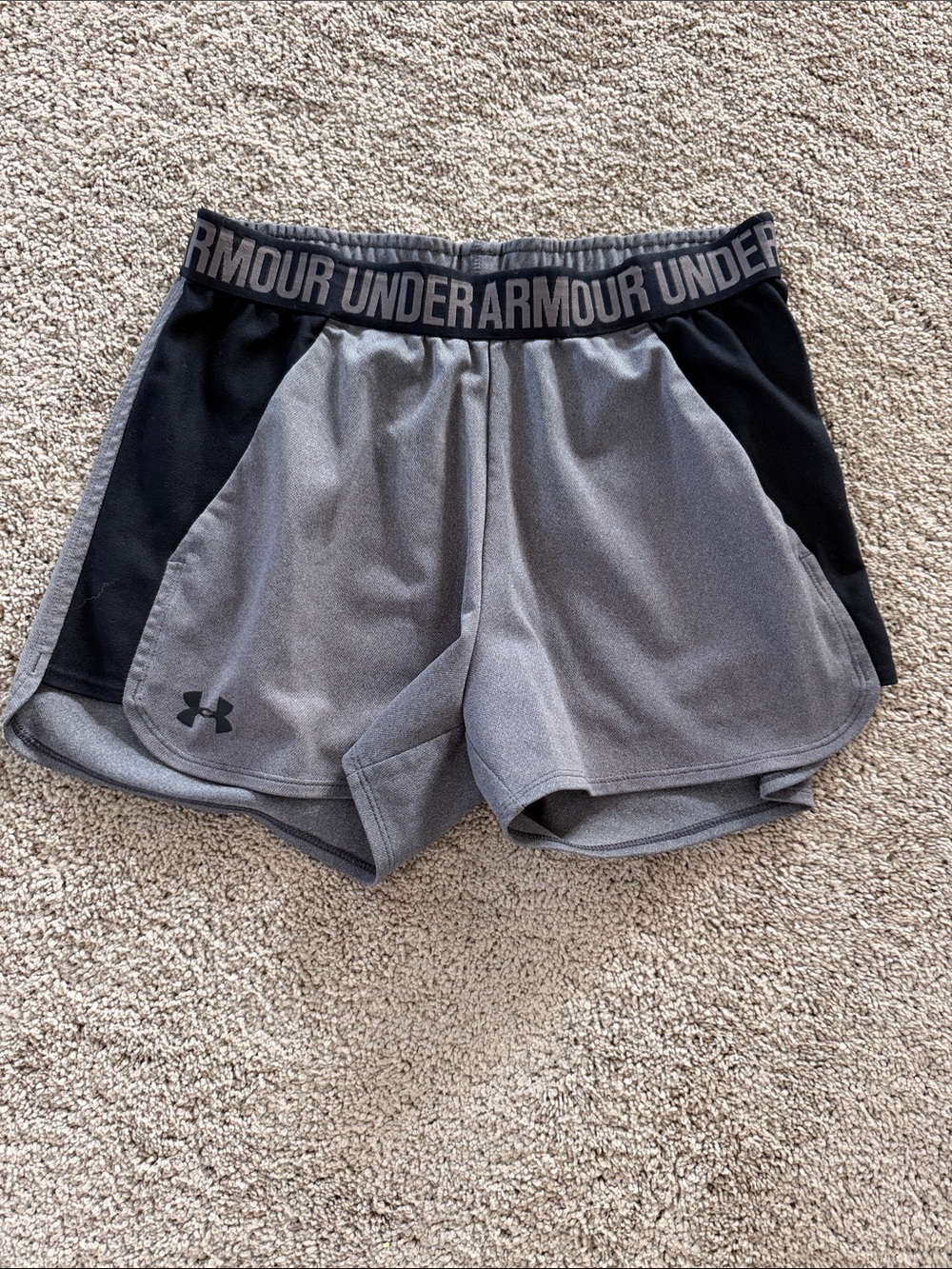 Under Armour Women’s Gray and Black Athletic Shorts with pockets